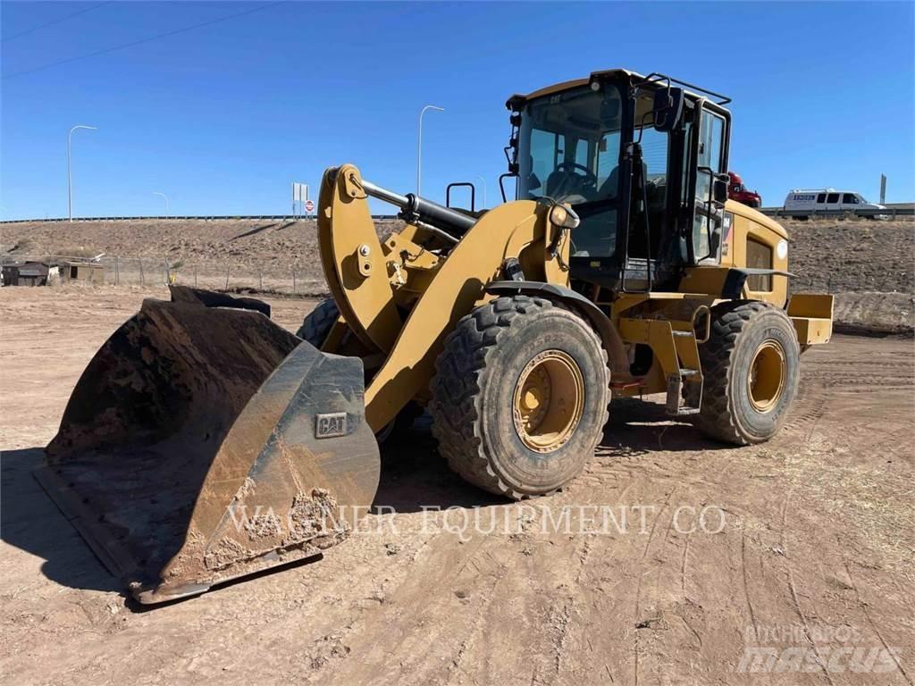 CAT 938M FC Kolesni nakladalci