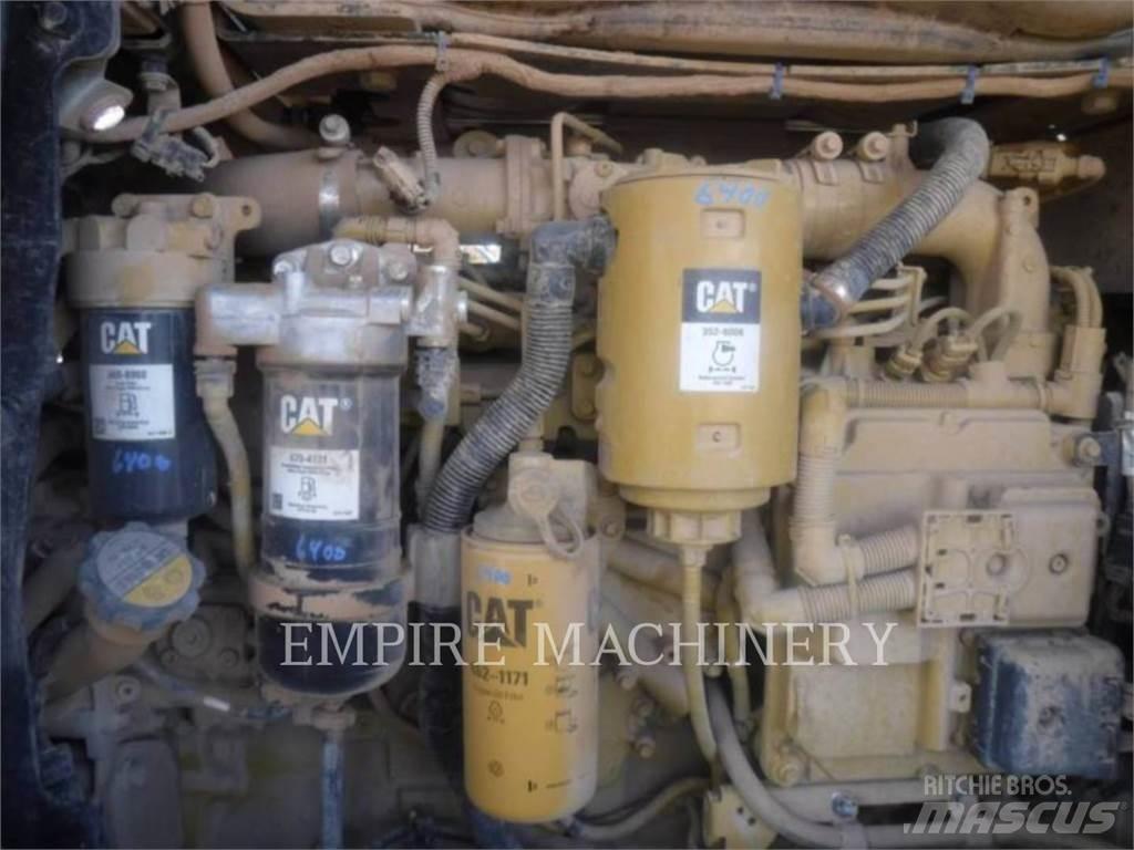 CAT 938M FC Kolesni nakladalci