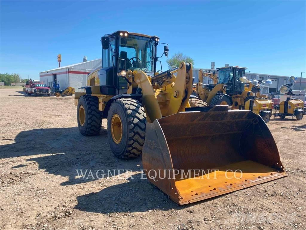 CAT 938M FC Kolesni nakladalci