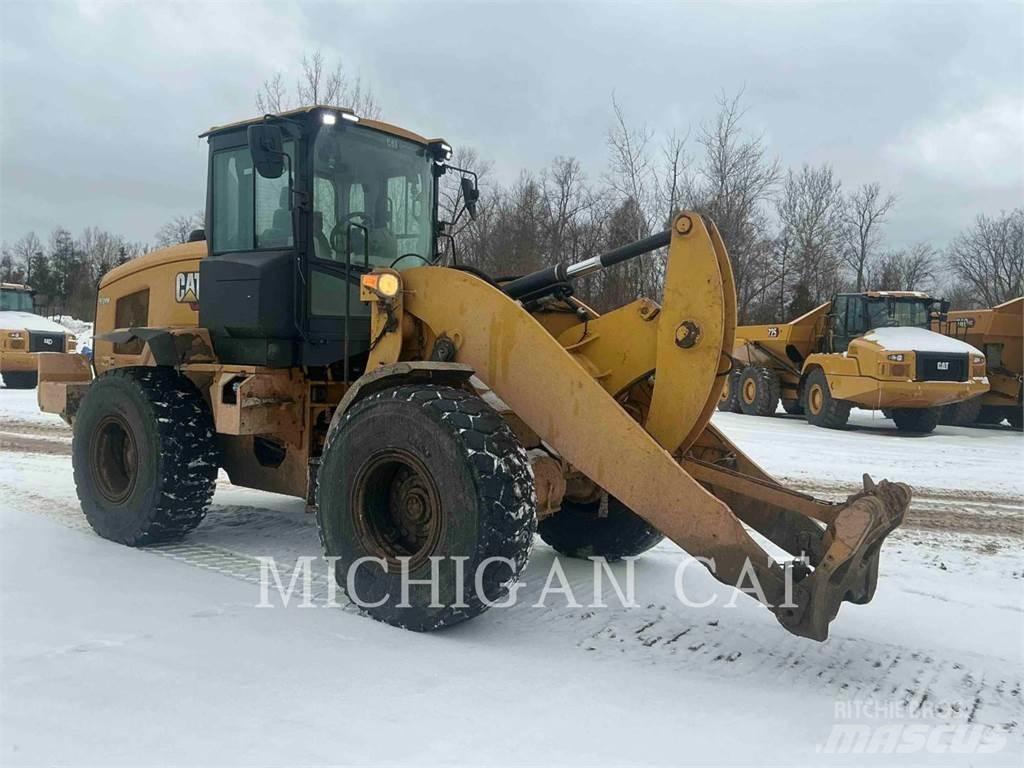 CAT 938M H3RQ Kolesni nakladalci