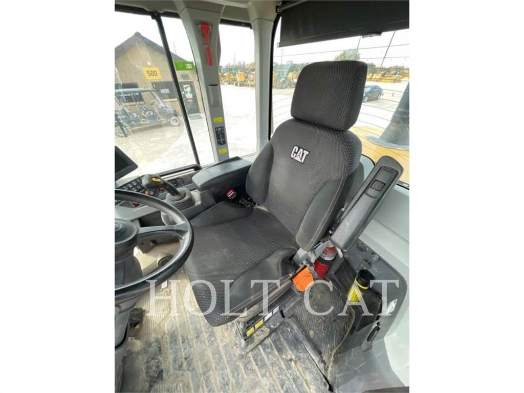 CAT 938M ISO Kolesni nakladalci