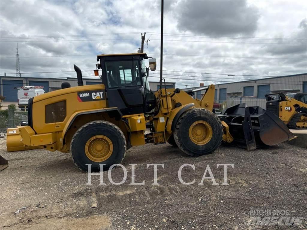 CAT 938M QC Kolesni nakladalci