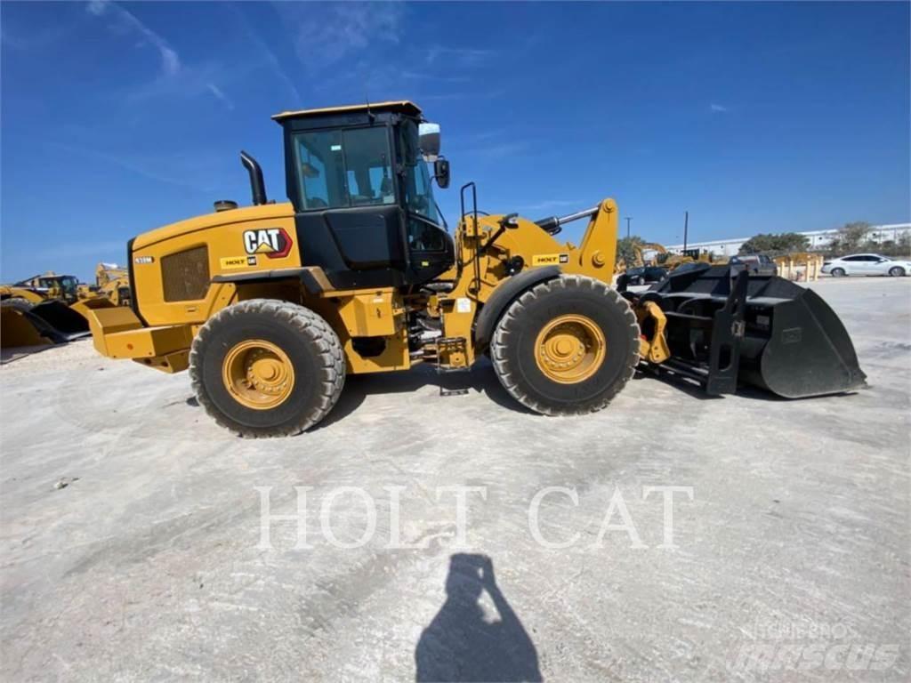 CAT 938M QC Kolesni nakladalci