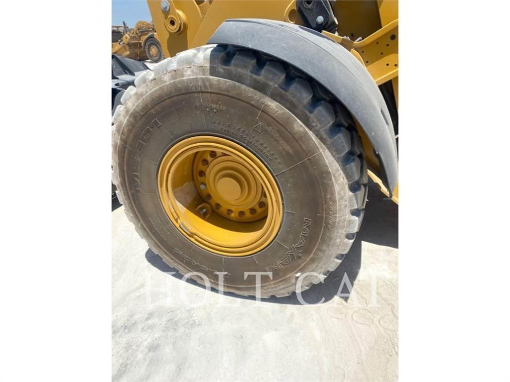 CAT 938M QC Kolesni nakladalci