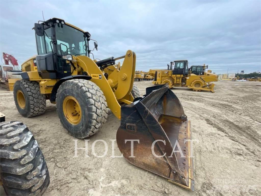 CAT 938M QC Kolesni nakladalci