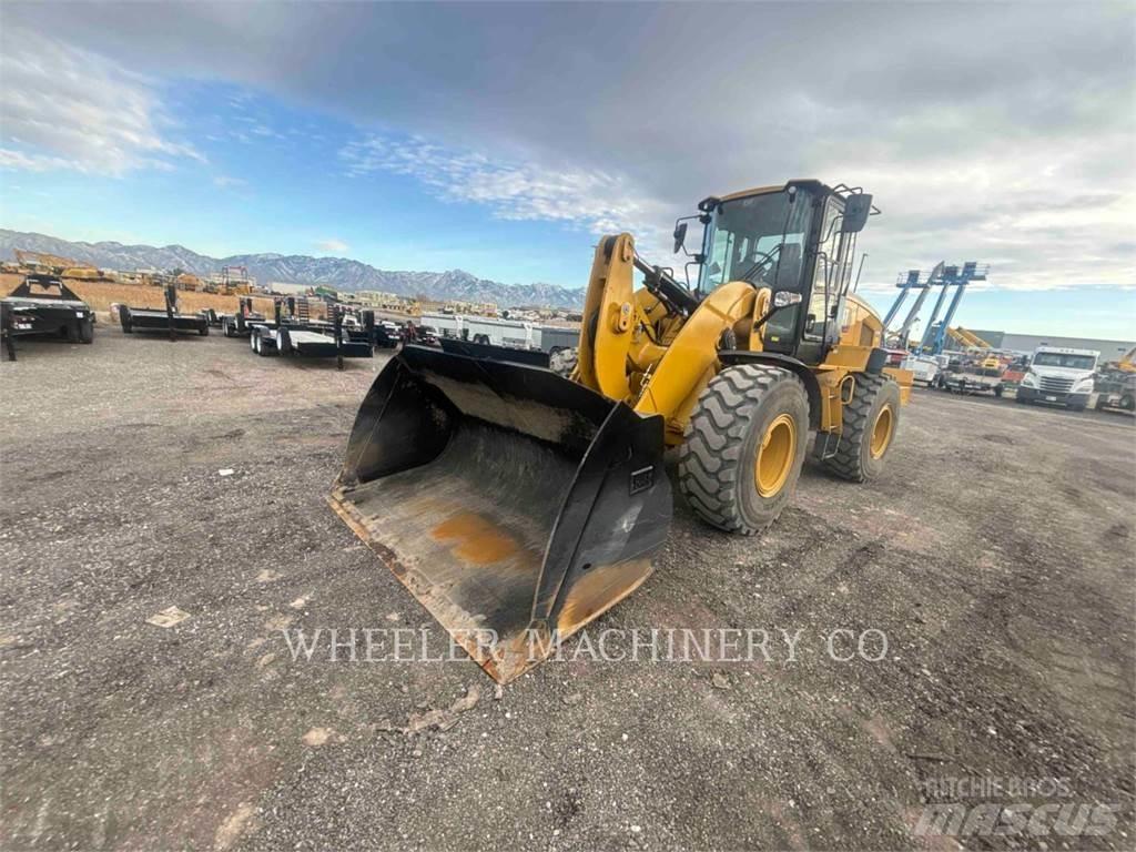 CAT 938M QC Kolesni nakladalci