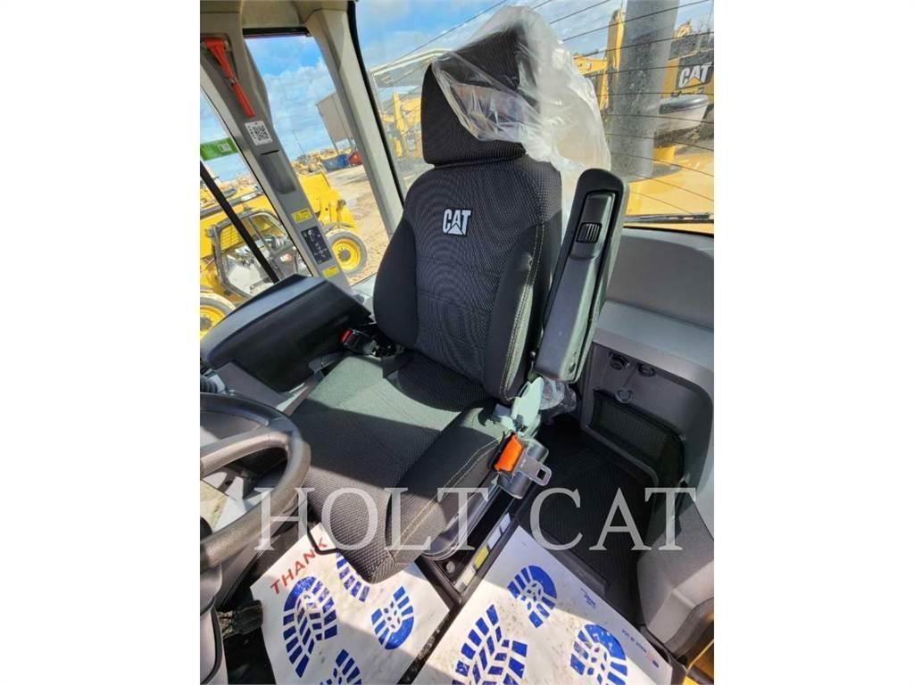 CAT 938M QC Kolesni nakladalci