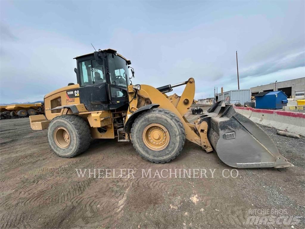 CAT 938M QC Kolesni nakladalci