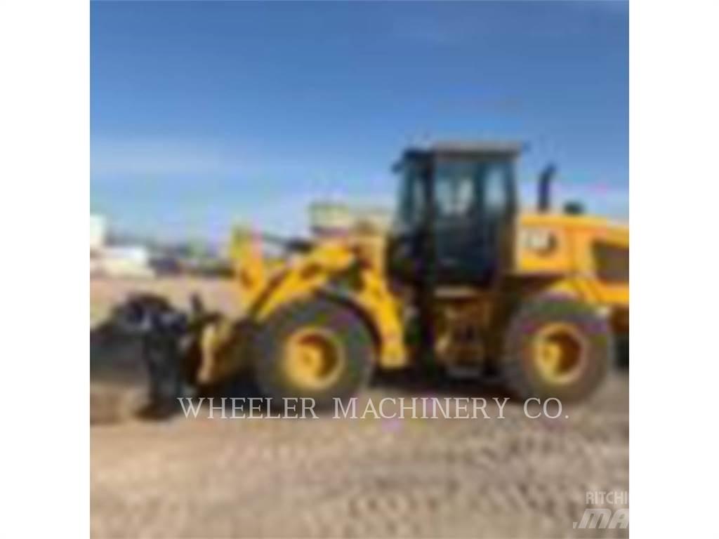 CAT 938M QC 3V Kolesni nakladalci
