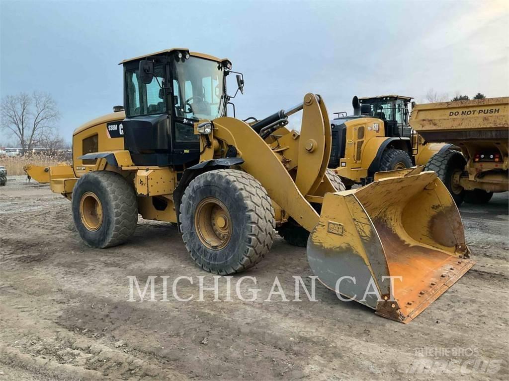 CAT 938M R+ Kolesni nakladalci