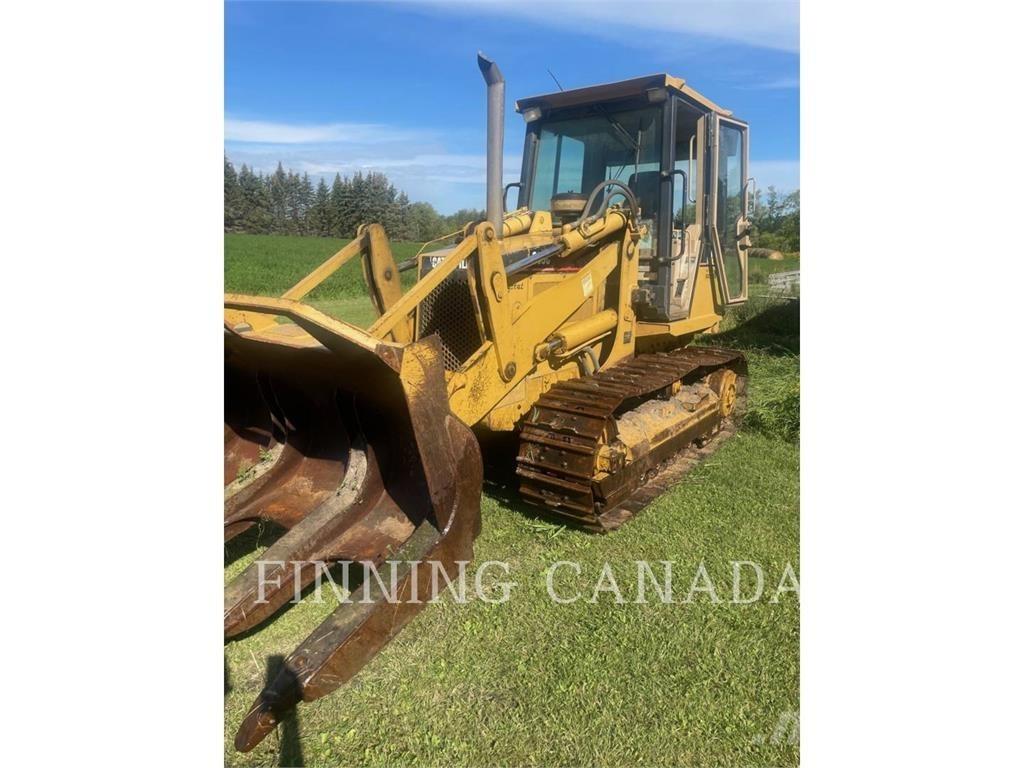 CAT 939C Kolesni nakladalci