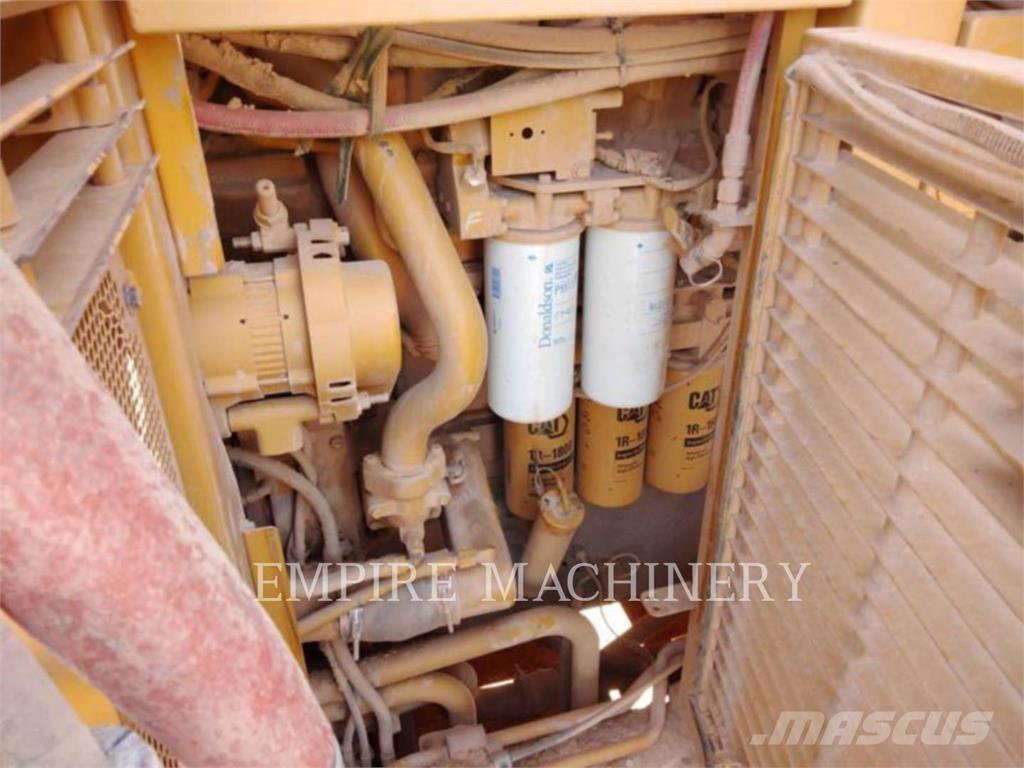 CAT 944F Kolesni nakladalci