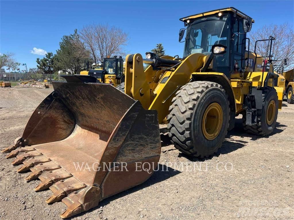 CAT 950 Kolesni nakladalci