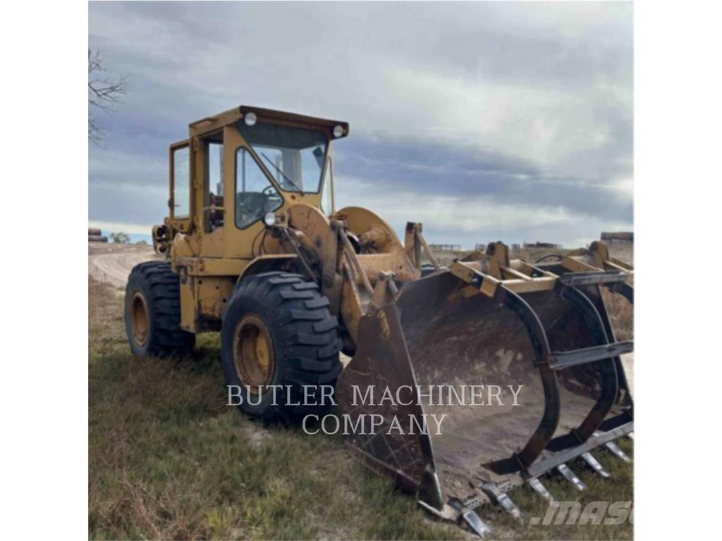 CAT 950 Kolesni nakladalci