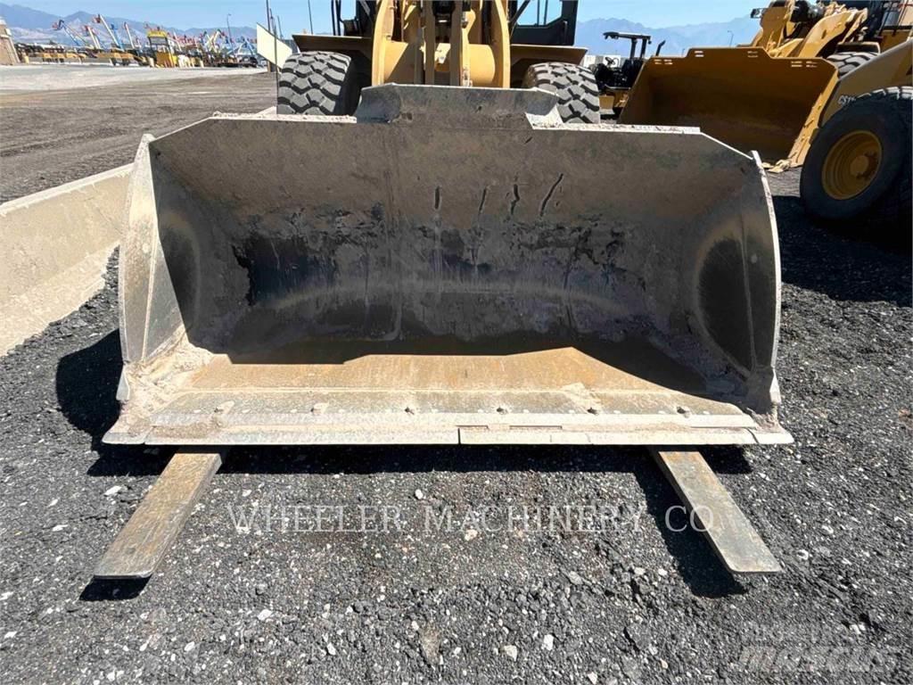 CAT 950 GC QC Kolesni nakladalci