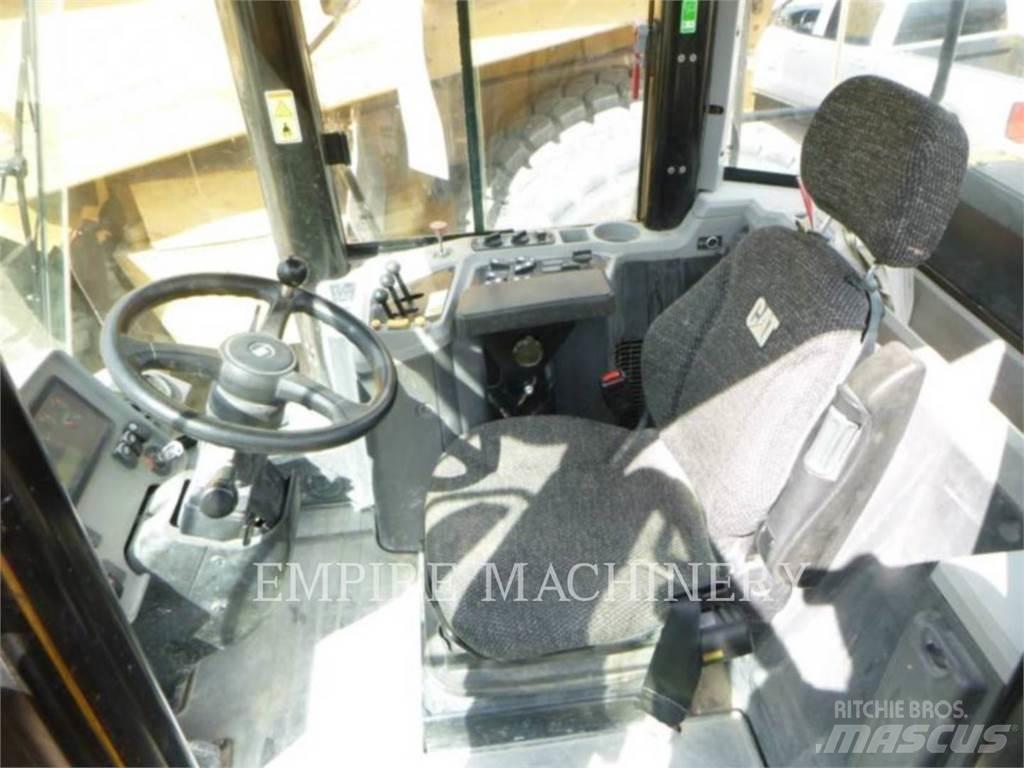 CAT 950GC Kolesni nakladalci