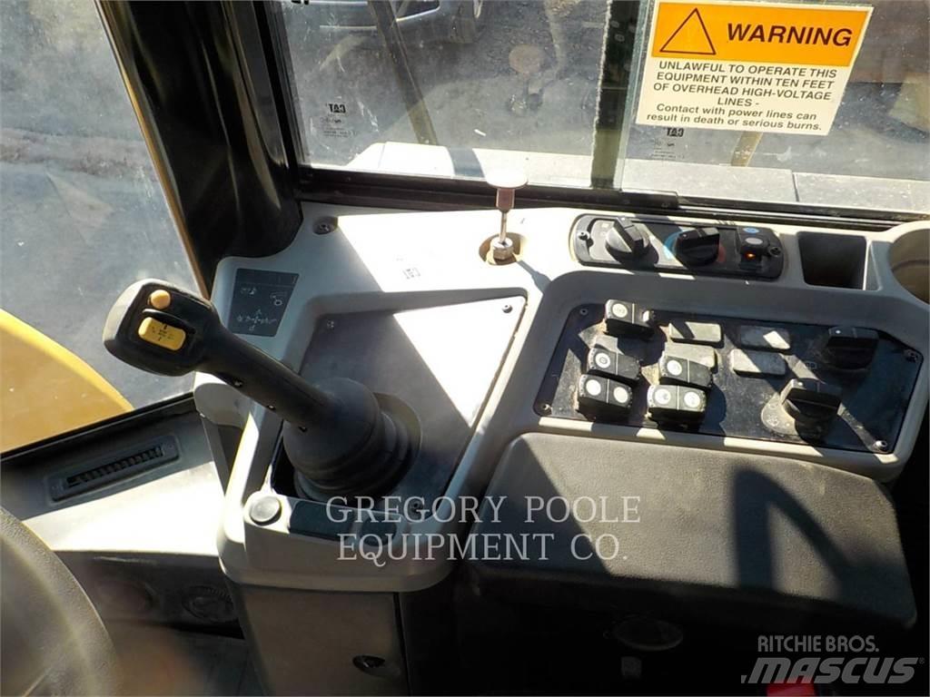 CAT 950GC Kolesni nakladalci