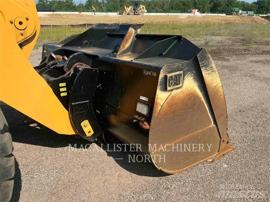 CAT 950GC Kolesni nakladalci