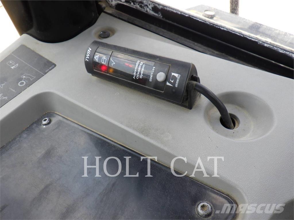 CAT 950GC Kolesni nakladalci