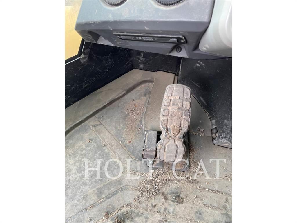 CAT 950GC QC Kolesni nakladalci