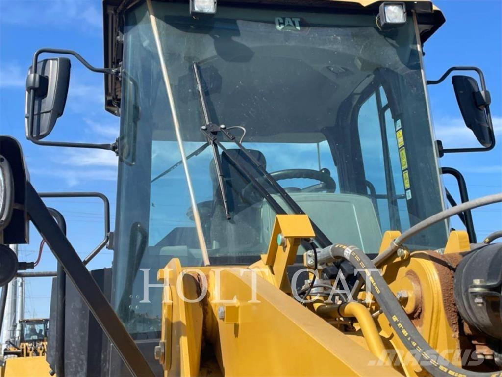 CAT 950GC QC Kolesni nakladalci