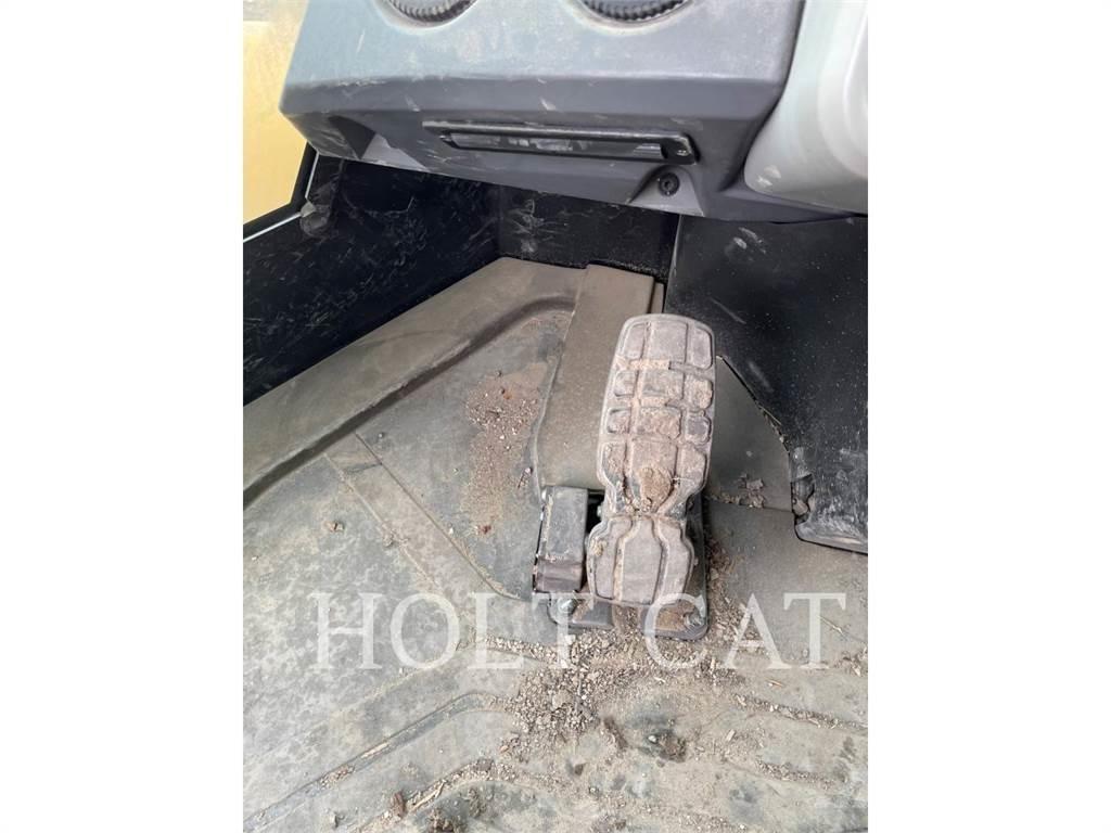 CAT 950GC QC Kolesni nakladalci