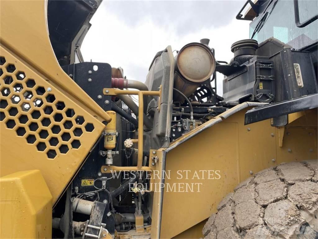 CAT 950K Kolesni nakladalci