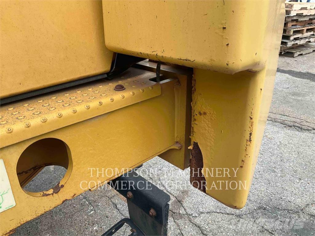 CAT 950K Kolesni nakladalci