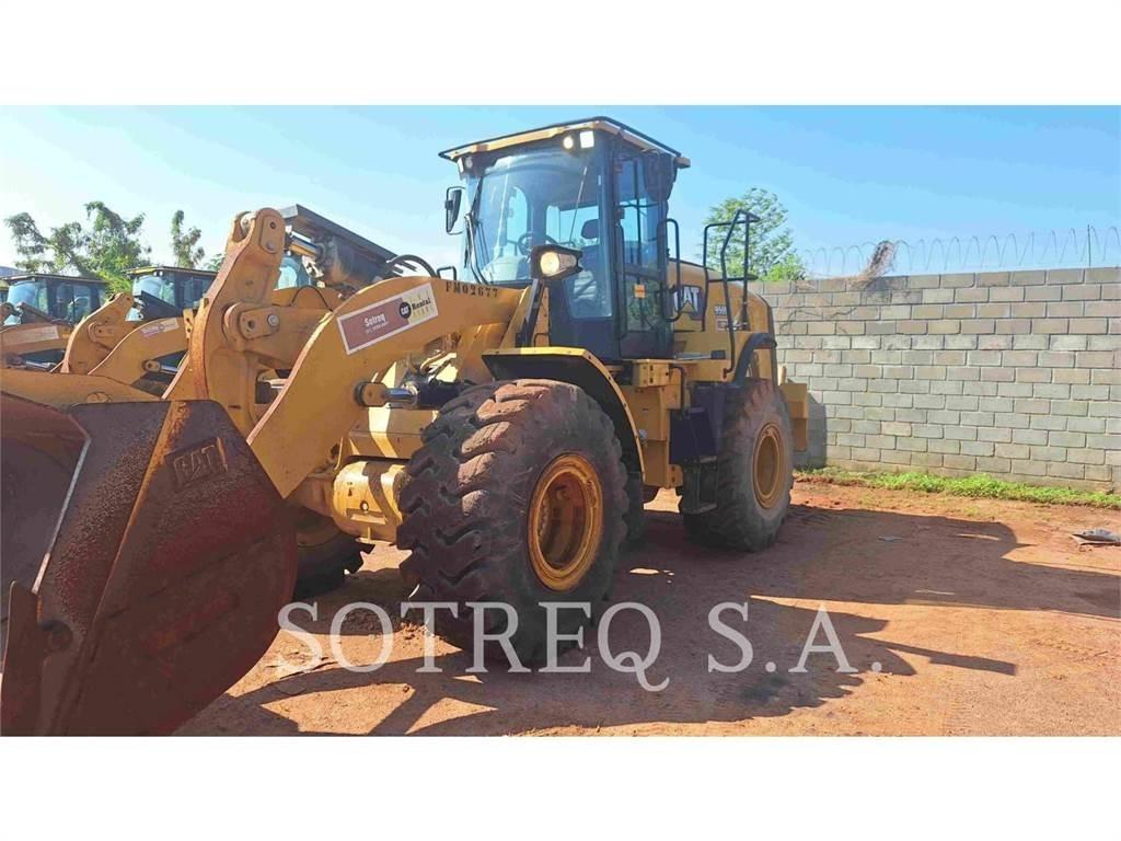 CAT 950L Kolesni nakladalci