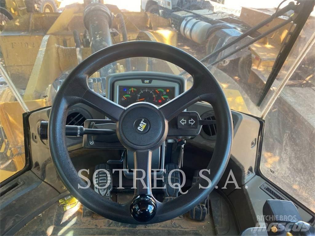 CAT 950L Kolesni nakladalci