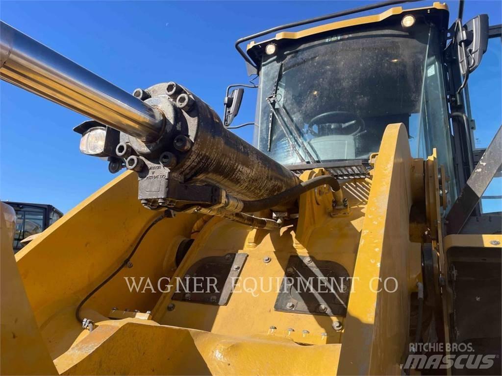 CAT 950M Kolesni nakladalci