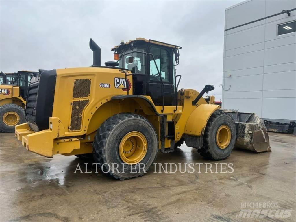 CAT 950M Kolesni nakladalci