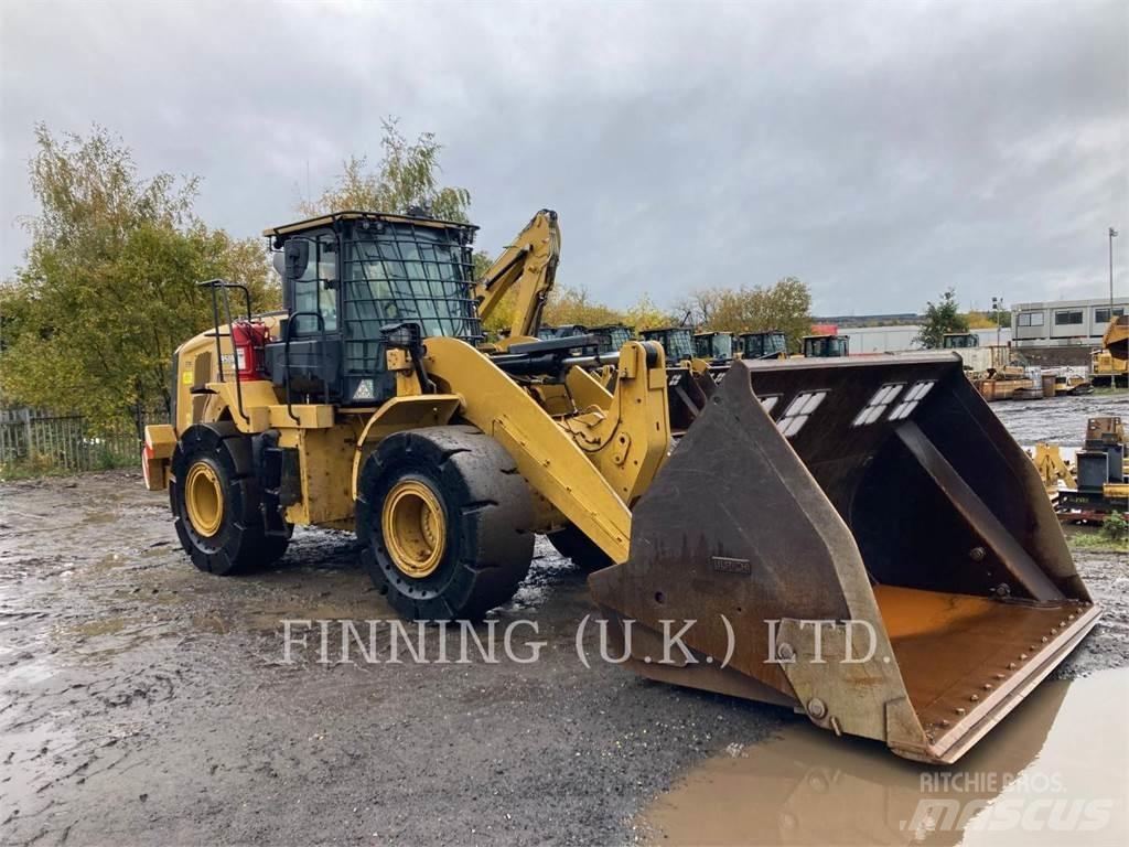 CAT 950M Kolesni nakladalci
