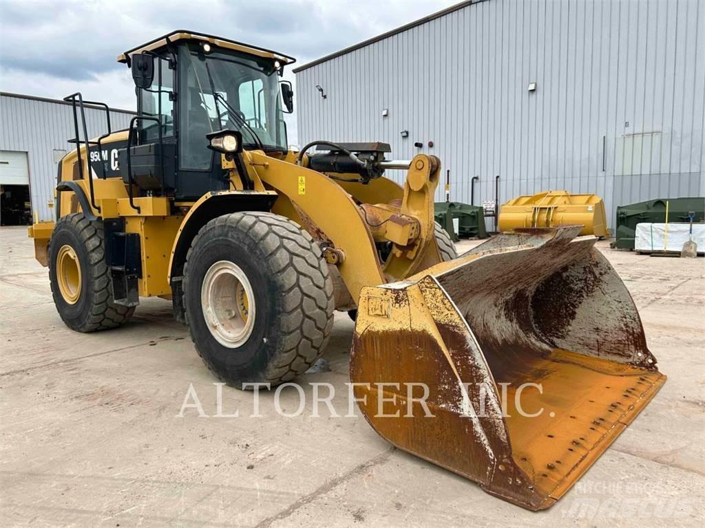 CAT 950M Kolesni nakladalci