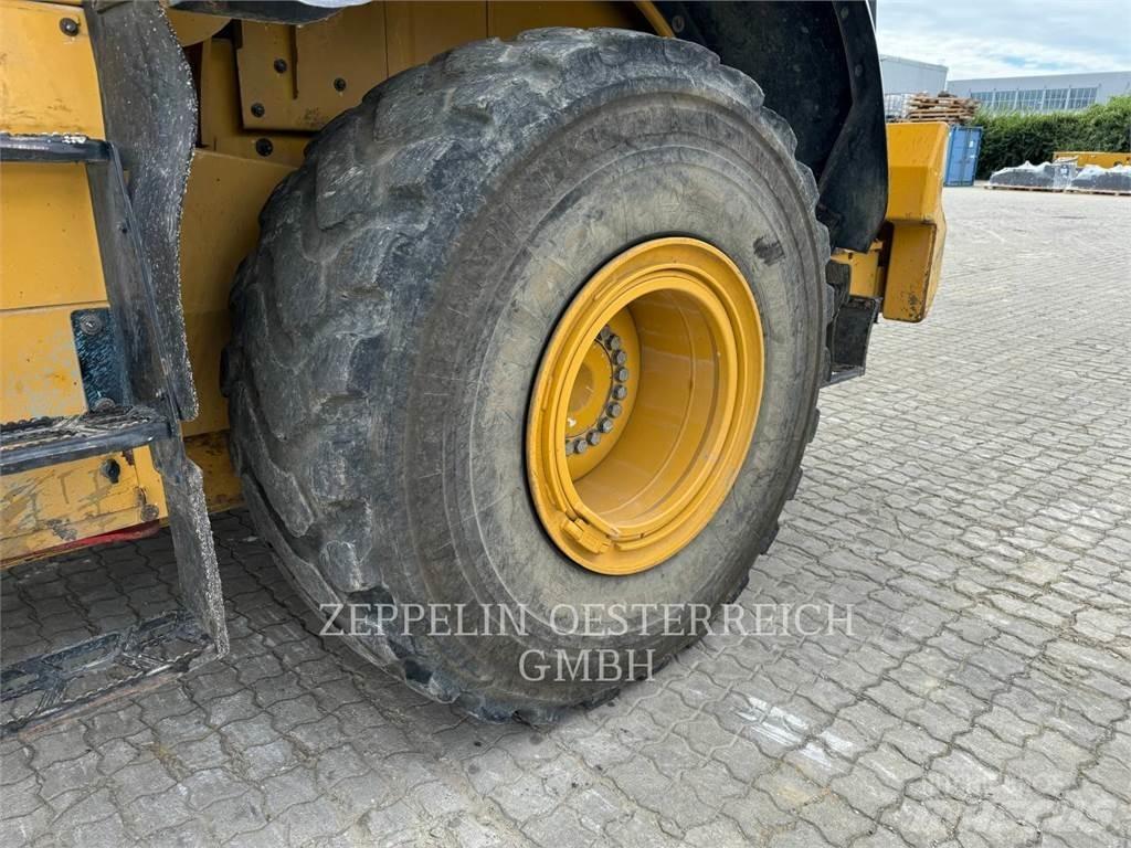 CAT 950M Kolesni nakladalci