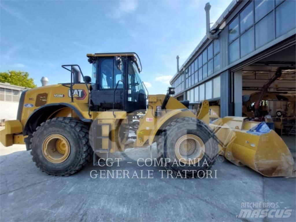 CAT 950M Kolesni nakladalci