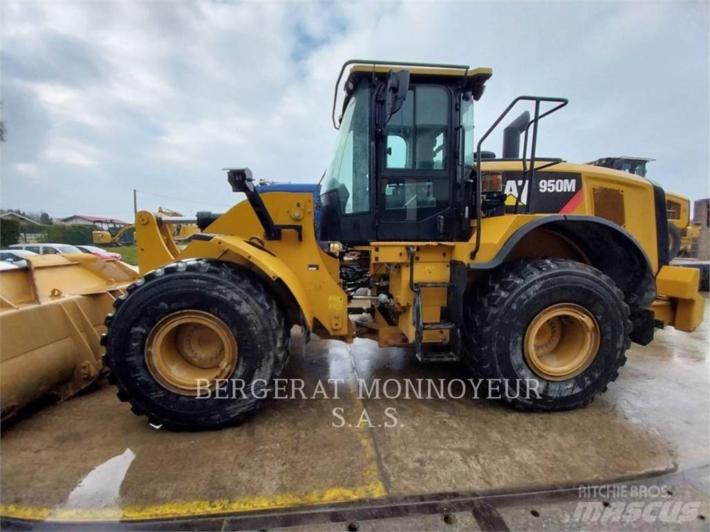 CAT 950M Kolesni nakladalci