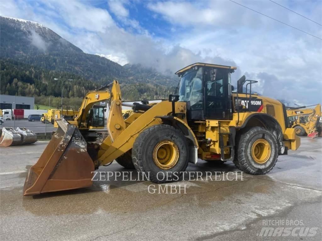 CAT 950M Kolesni nakladalci