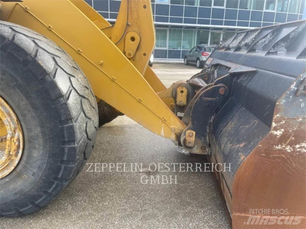 CAT 950M Kolesni nakladalci