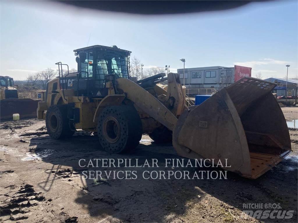 CAT 950M Kolesni nakladalci