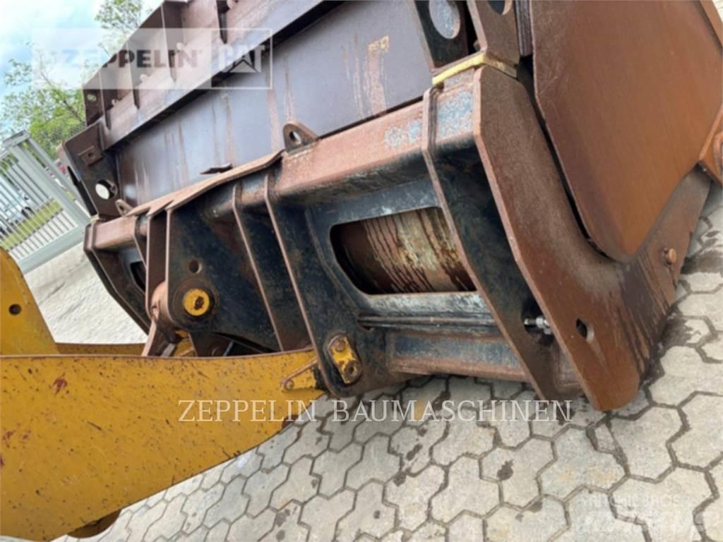 CAT 950M Kolesni nakladalci