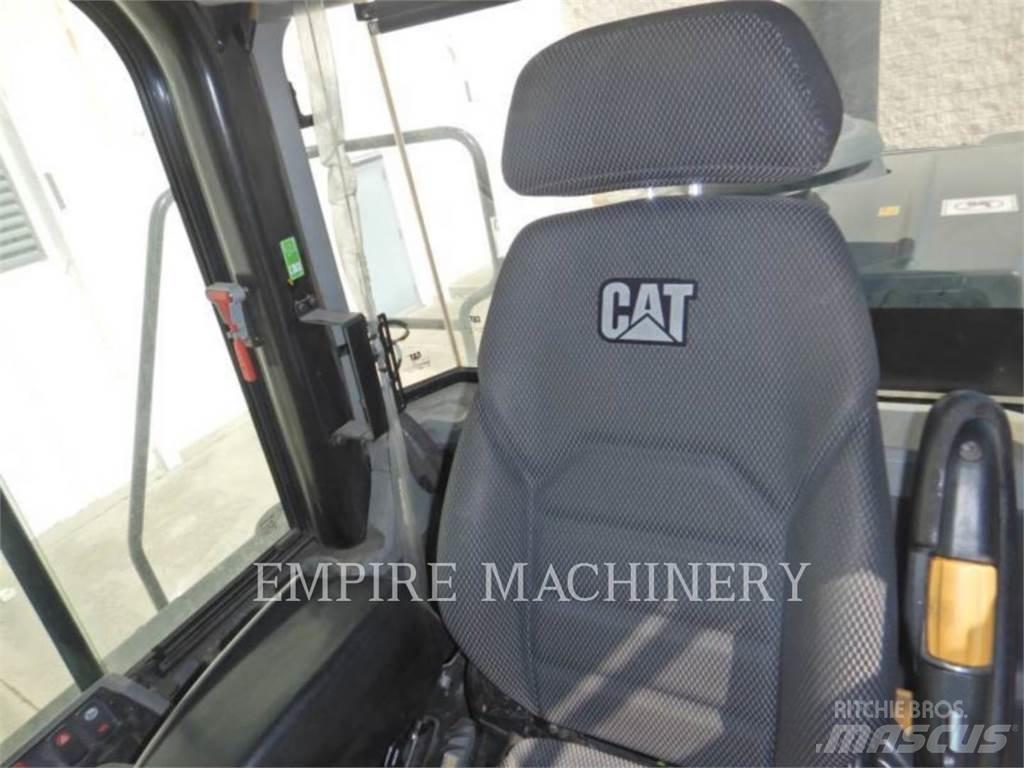 CAT 950M Kolesni nakladalci