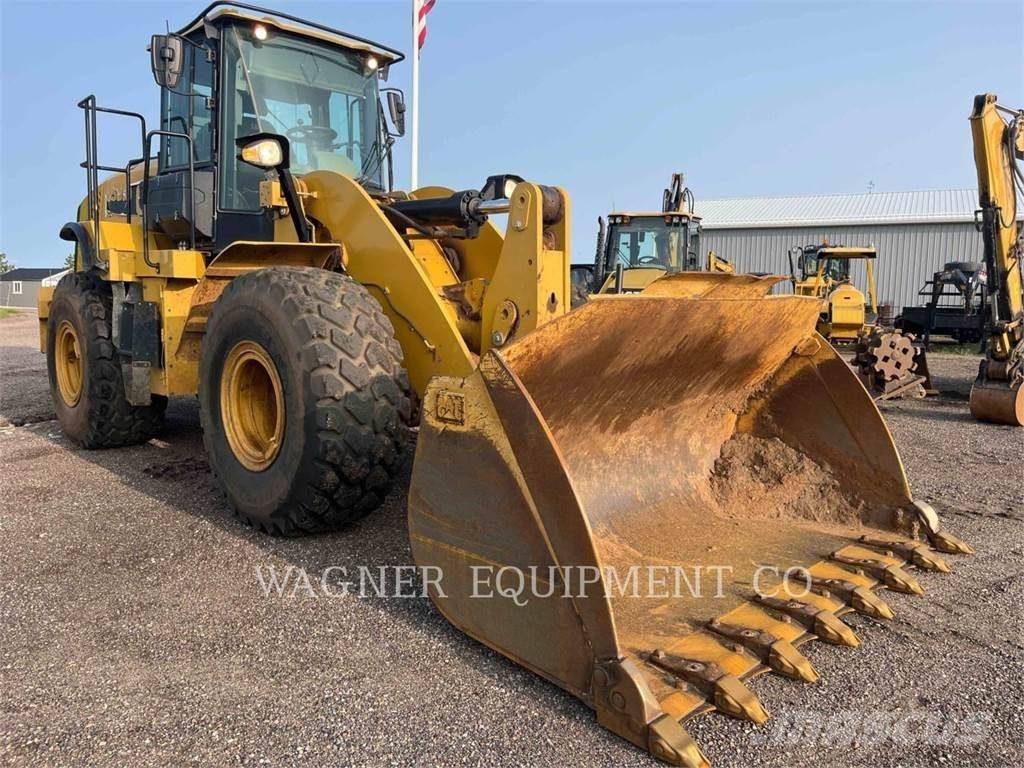 CAT 950M Kolesni nakladalci