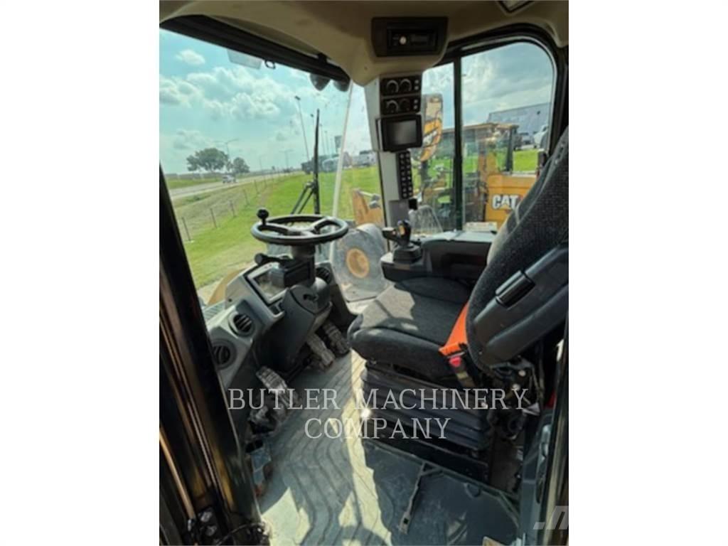 CAT 950M Kolesni nakladalci