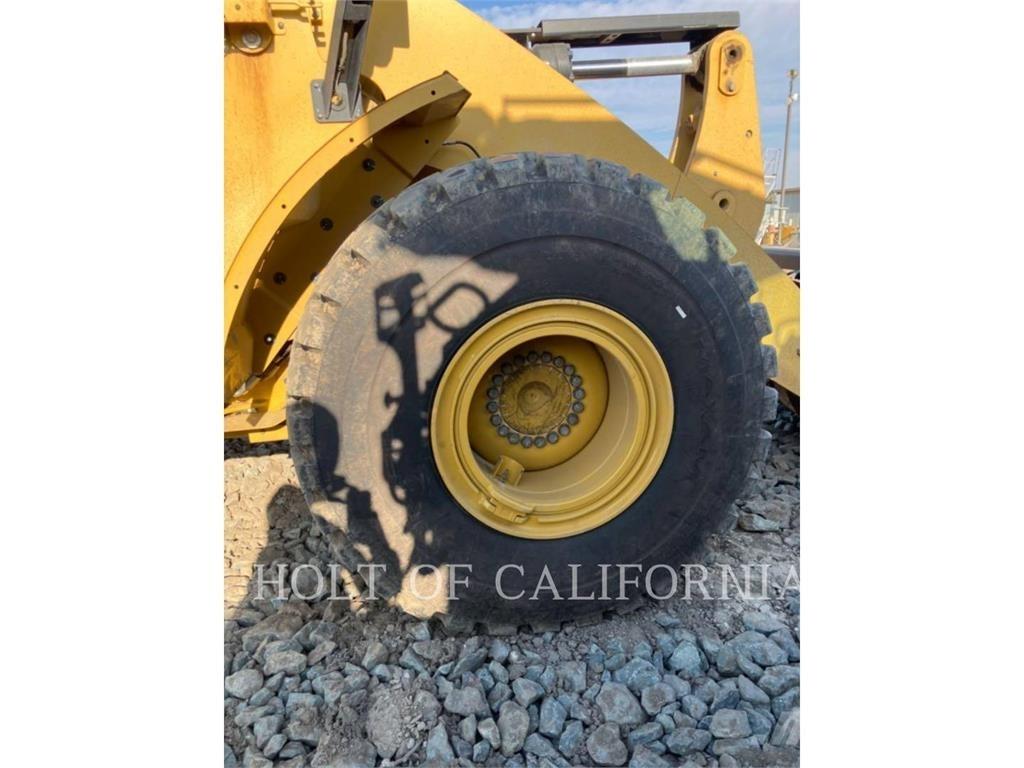 CAT 950M Kolesni nakladalci