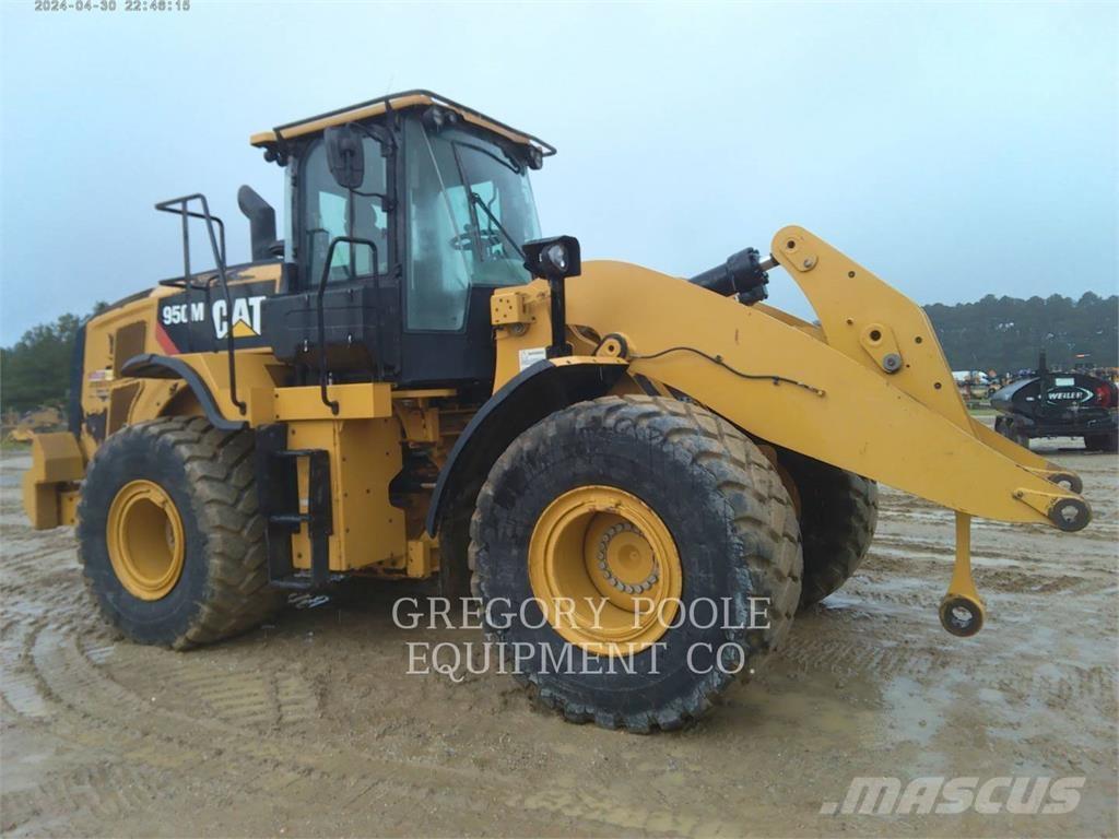 CAT 950M Kolesni nakladalci