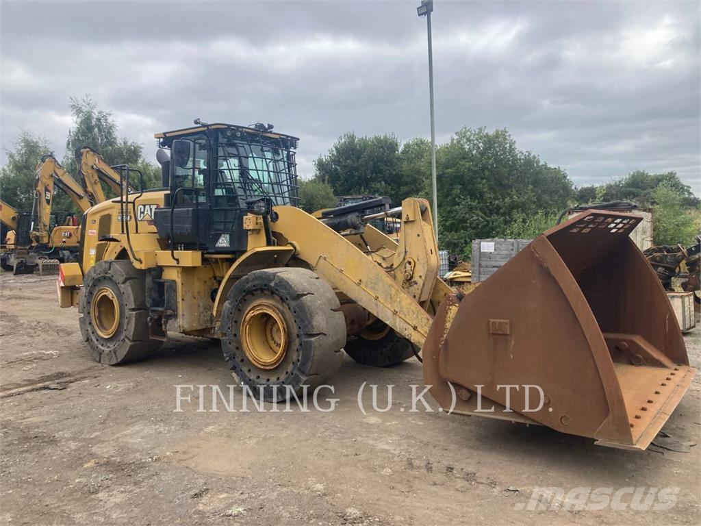 CAT 950M Kolesni nakladalci