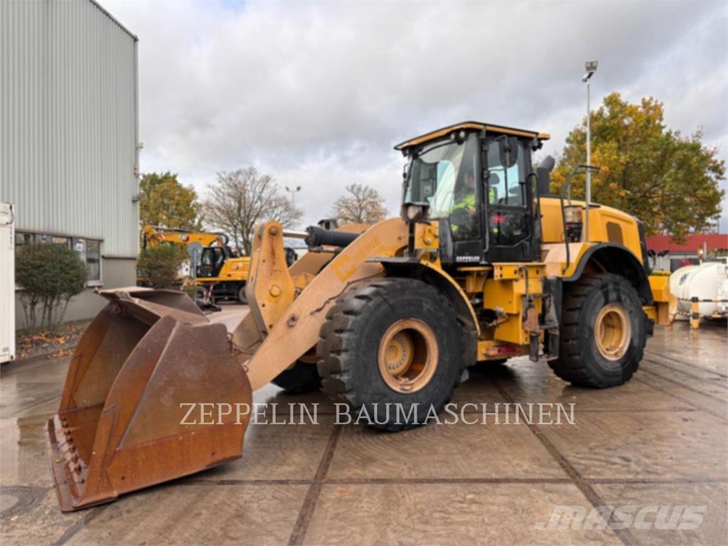 CAT 950M Kolesni nakladalci