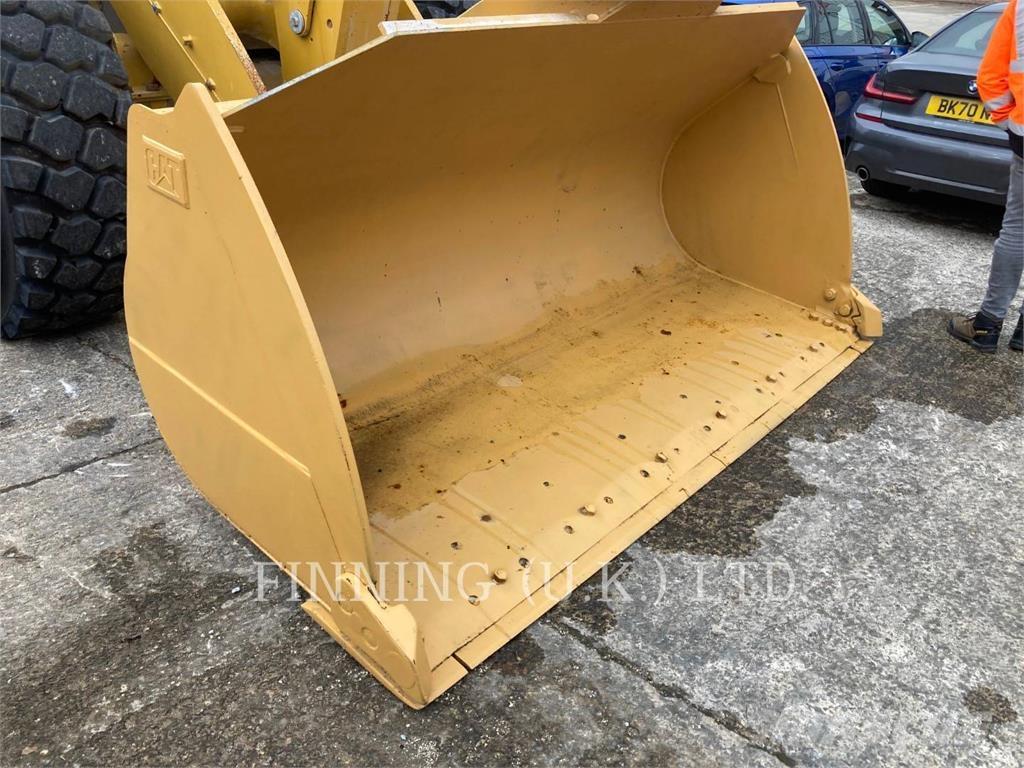 CAT 950M Kolesni nakladalci