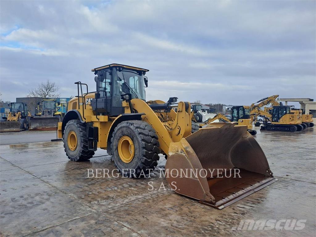 CAT 950M Kolesni nakladalci